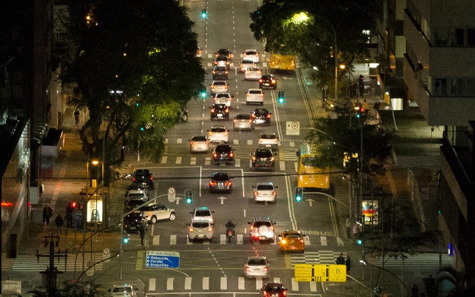 Curitiba está sem contrato de longo prazo para manutenção semafórica desde agosto de 2014 | Hugo Harada/Gazeta do Povo