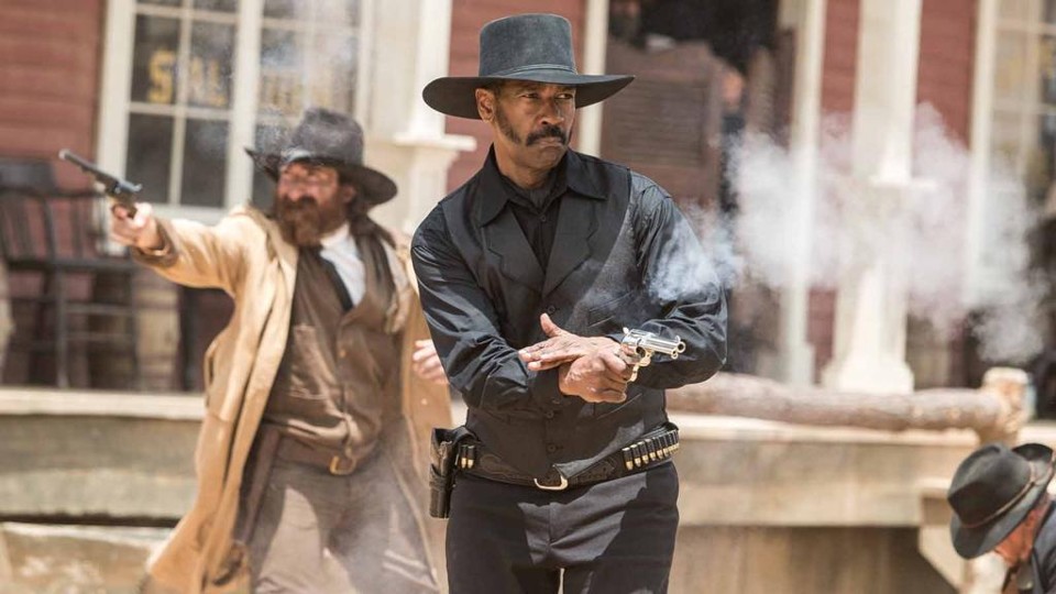 Denzel Washington é o astro da refilmagem  “Sete Homens e um  Destino”, que estreia  quinta (21) | Sam Emerson/Divulgação
