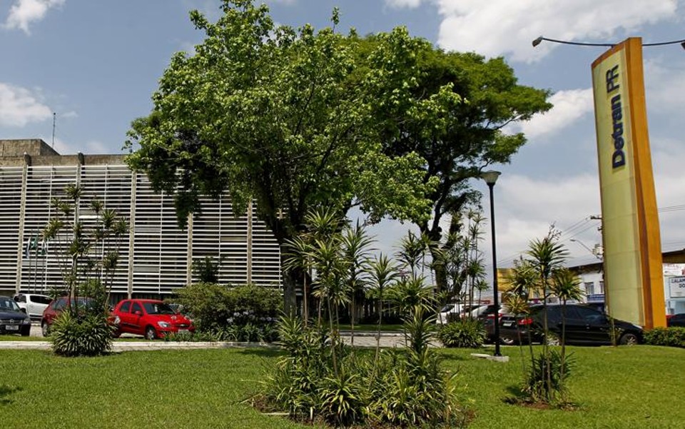 Prédio do Detran em Curitiba | Antônio More/Gazeta do Povo
