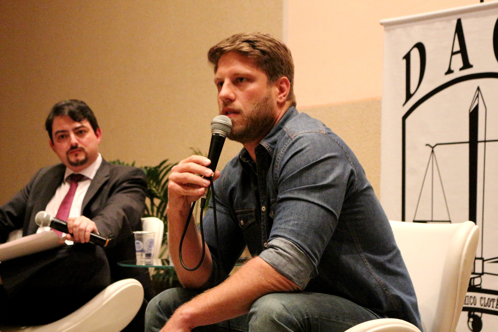 Requião Filho participou de sabatina na Unicuritiba nesta segunda-feira | Foto:/Divulgação