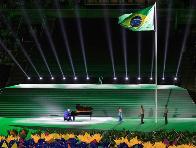  | SIMON BRUTY FOR OIS/IOC/AFP