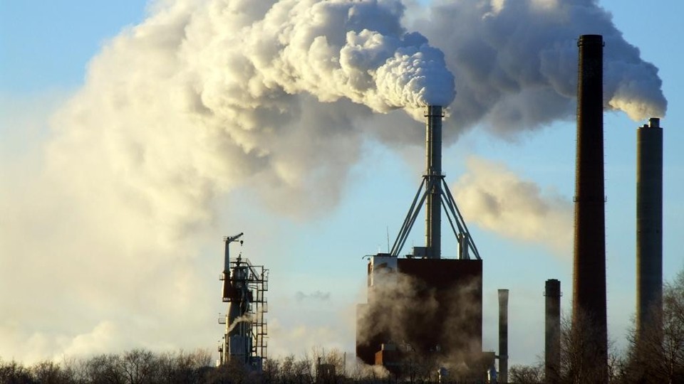 O acordo entrará em vigor depois de ter sido ratificado por 55 países que representem ao menos 55% das emissões de gases de efeito estufa. | Creative Commons/