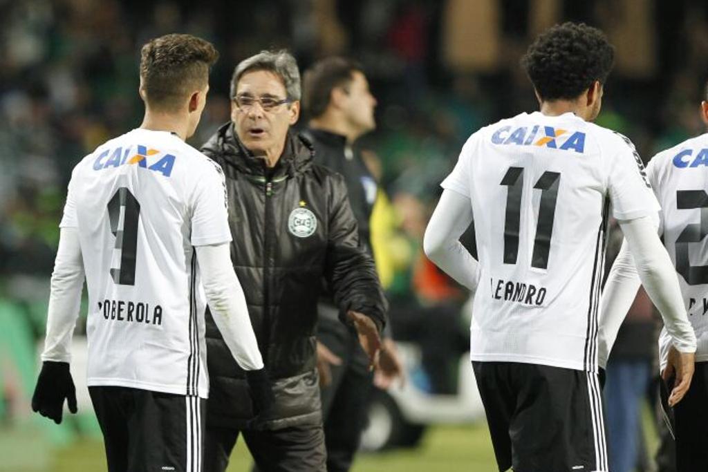 O técnico Paulo César Carpegiani destacou a velocidade do ataque alviverde na goleada por 4 a 0 sobre o Grêmio. | Antônio More/Gazeta do Povo