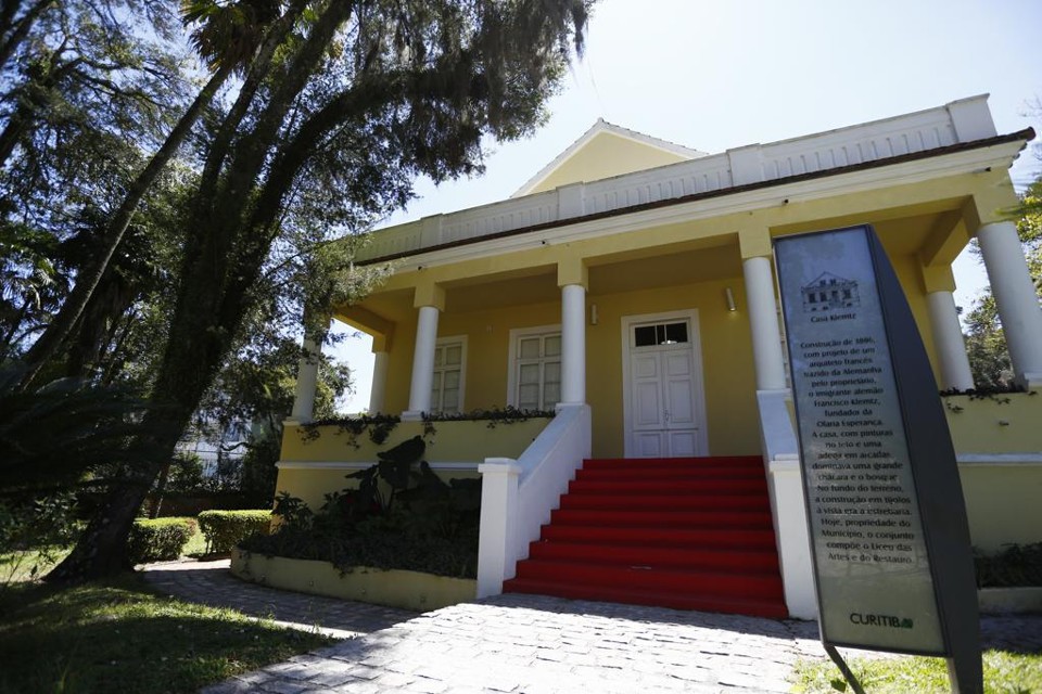 Reformada em 2015, hoje a Casa Klemtz é sede da Escola Pública de Trânsito da prefeitura. | Henry Milleo/Gazeta do Povo