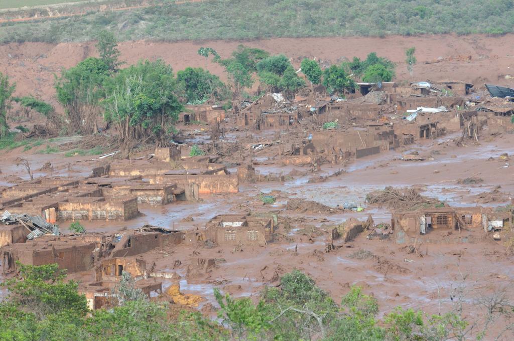 Comunidade de Bento Rodrigues, desolada  em 2015 pela lama com rejeitos da mineradora Samarco. | Gladyston Rodrigues/EM