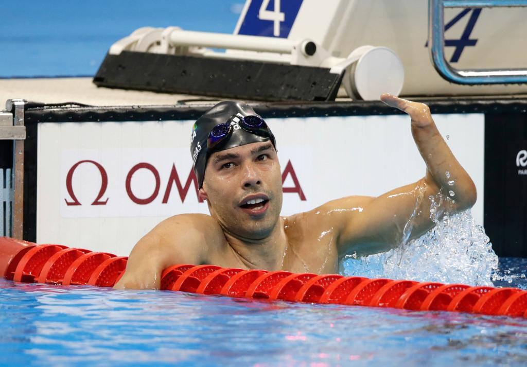 Daniel Dias comemora a vitória nos 200 m livre: tricampeonato e bom início de Jogos Paralímpicos. | Fernando Maia/MPIX/CPB