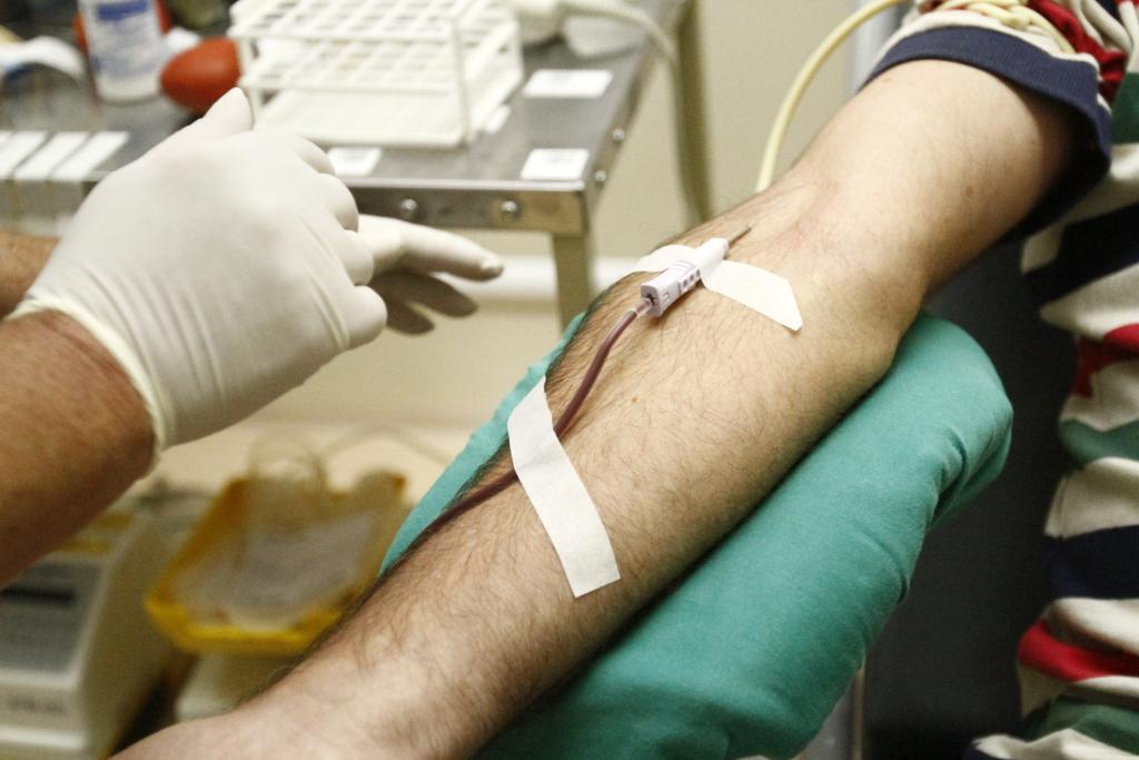 Segundo o Hemepar, uma bolsa de sangue pode salvar até três vidas | Gilberto Abelha/Gazeta do Povo/Arquivo
