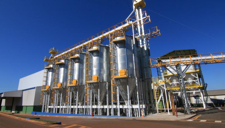 Nova planta industrial é capaz de produzir 50 mil toneladas de ração para peixes e animais de estimação por ano – 4 mil toneladas do produto por mês | Divulgação/