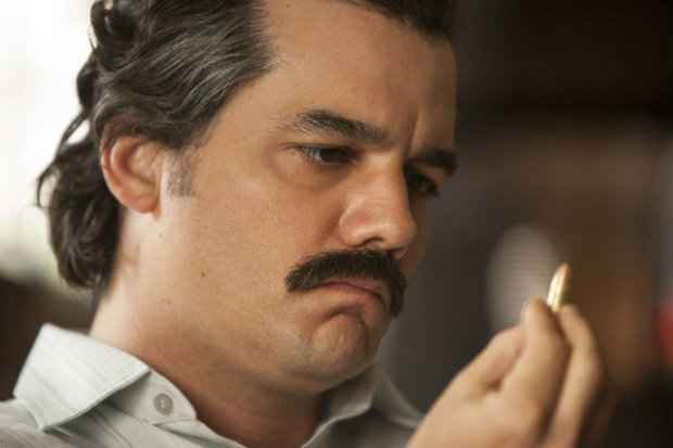 Wagner Moura em cena de “Narcos”: série da Netflix é “desmistificada” por filho de Pablo Escobar. | Divulgação/Netlfix