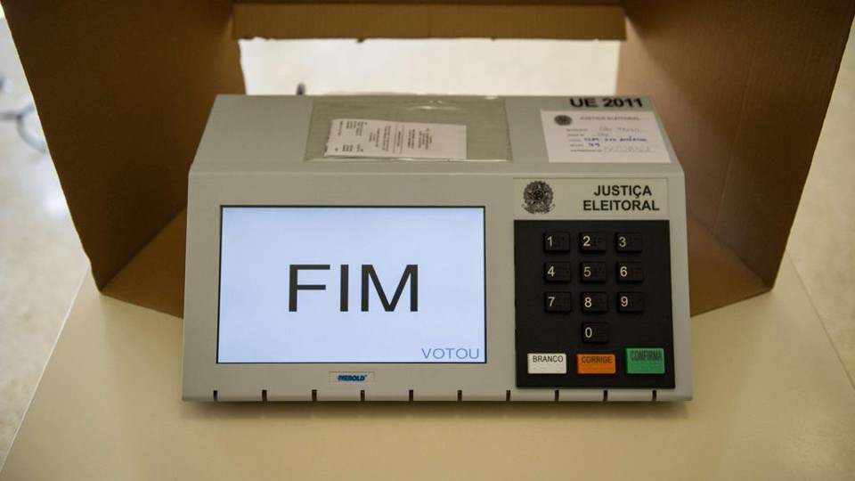 A urna de votação eletrônica brasileira | YASUYOSHI CHIBA/AFP