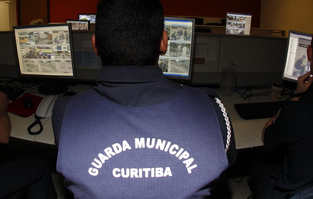 Lei que rege o funcionamento da Guarda Municipal foi criada somente em 2014. | Daniel Castellano/Gazeta do Povo