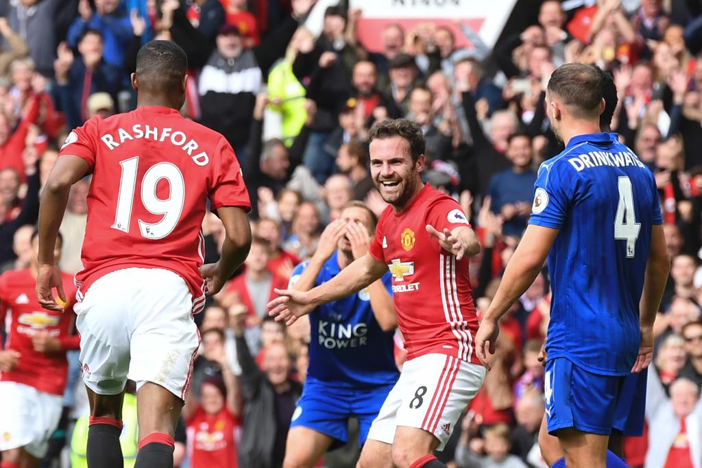 Marcus Rashford comemora gol na goleada do M. United contra o Leicester | ANTHONY DEVLIN/AFP
