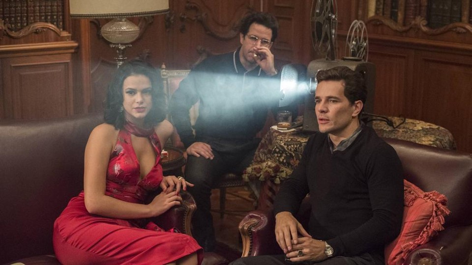 Bruna Marquezine, Murilo Benício (ao fundo) e Daniel Oliveira | Globo/ Estevam Avellar/Divulgação