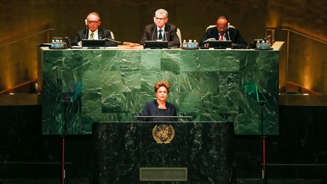 Em Nova York, nos Estados Unidos, Dilma participa de sessão Plenária da Conferência das Nações Unidas para a Agenda de Desenvolvimento Pós-2015, no mês de setembro daquele ano. | Foto: Roberto Stuckert Filho/ PR