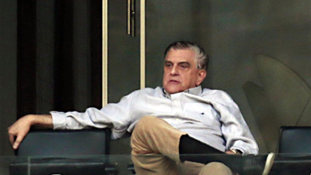 Mario Celso Petraglia, principal alvo dos torcedores do Atlético durante a vitória sobre o Inter. | Albari Rosa/Gazeta do Povo