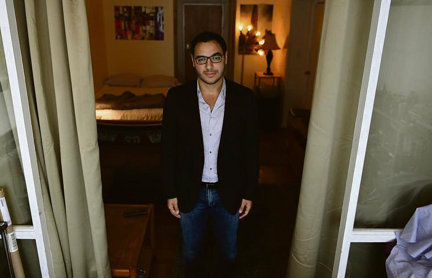 O estúdio de Arafa, em Washington, virou refúgio para pessoas que tiveram de fugir de seus países e para vítimas de violência doméstica. | Ricky Carioti/The Washington Post