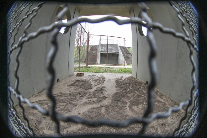 Antigo portão de entrada para o público na Vila Olímpica do Boqueirão. | Daniel Castellano/Gazeta do Povo