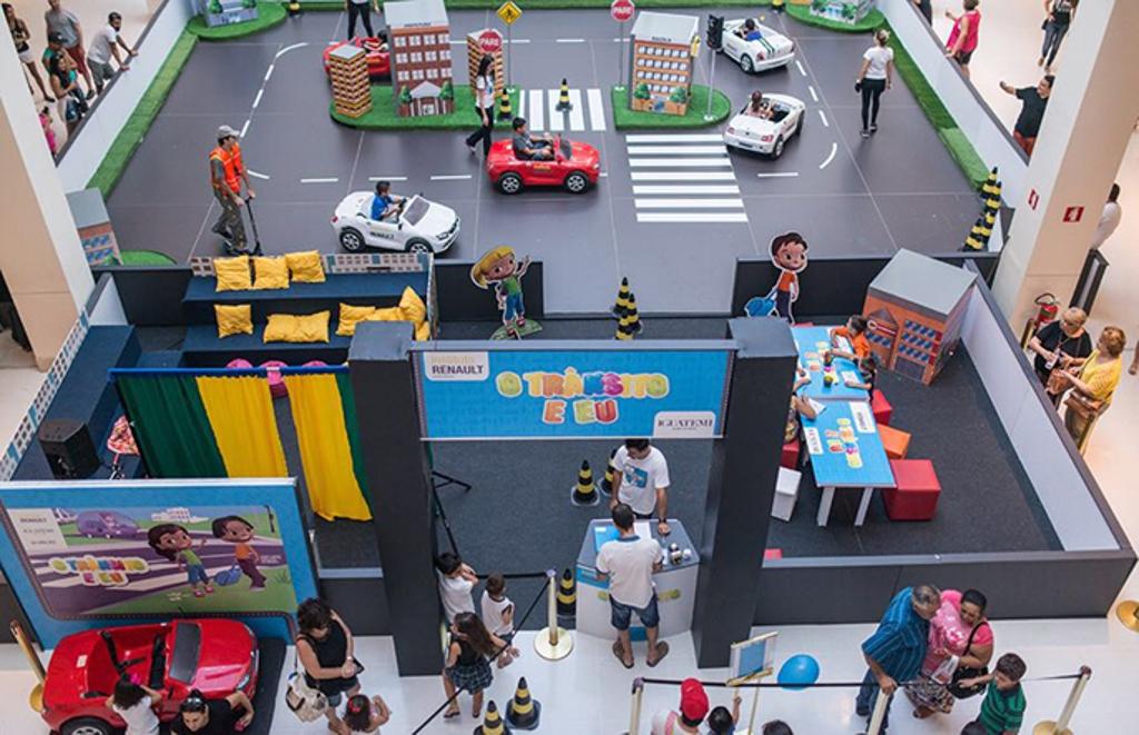Na foto, uma iniciativa semelhante do Instituto Renault, “O trânsito e eu”,  que teve a sua estrutura adaptada para ser usada nas oficinas de mobilidade do iCities Kids em Curitiba. | Divulgação/