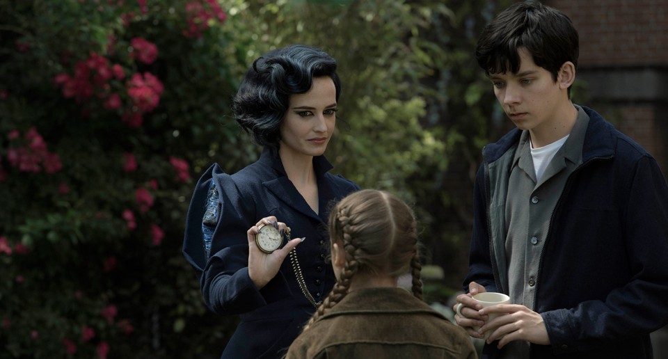 Eva Green como a Srta. Peregrine em “O Lar das Crianças Peculiares” | Divulgação/