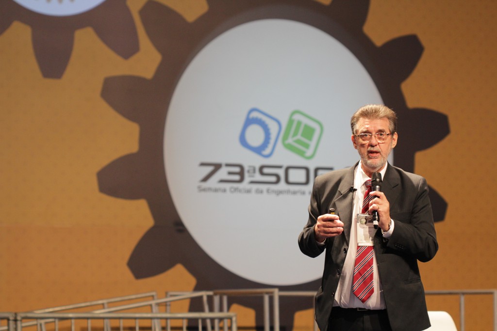 Palestra do engenheiro agrônomo Décio Gazzoni