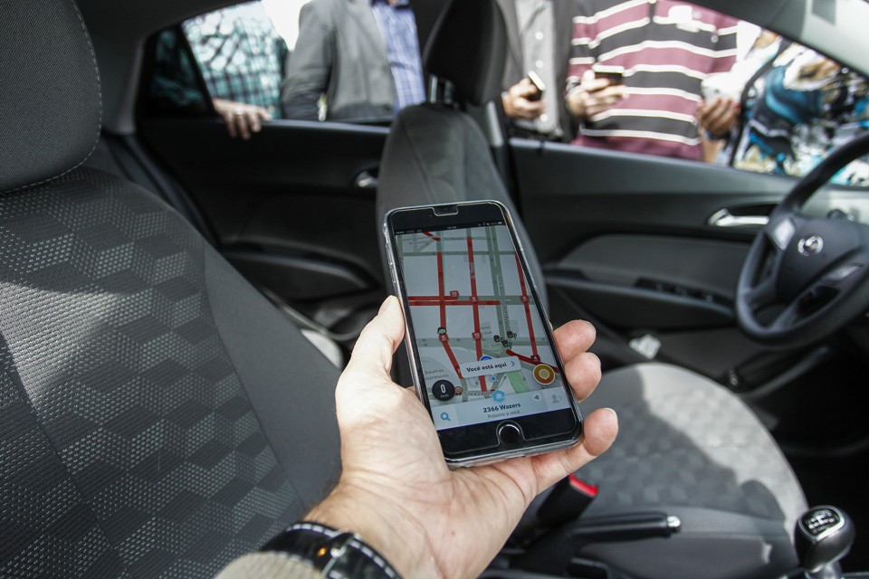 “É pura ilusão. O Uber engana o trabalhador”, diz o motorista Amauri Antônio Pereira. | Daniel Castellano/Gazeta do Povo
