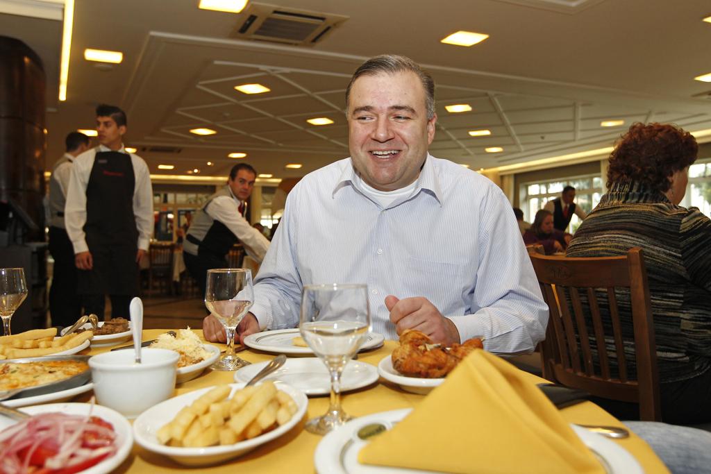 Ney Leprevost admite que não resiste à polenta. Ele conta como um programa de rádio o aproximou da política. | Antônio More/Gazeta do Povo