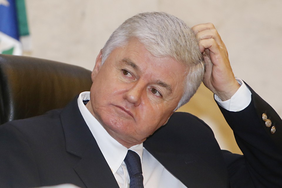 O chefe da Casa Civil, Valdir Rossoni, se comprometeu a reunir o governador Beto Richa (PSDB) e o secretariado para decidir sobre a possível retirada do projeto | Albari Rosa/Gazeta do Povo