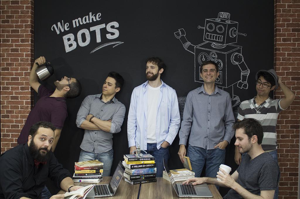 Equipe da Calamar, que investe em uma inteligência artificial chamada Bigode | Paulo Arias/Divulgação