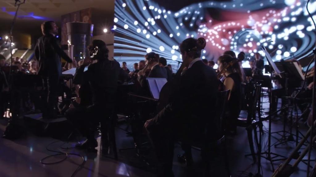 Orquestra executou a sinfonia encomendada pela Accenture no Museu do Louvre | Accenture/Divulgação