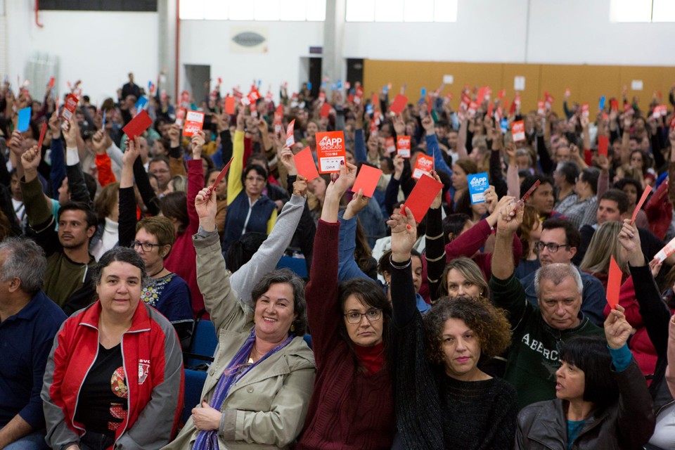 Por cinco votos e contrariando a APP, professores decidem manter paralisação | APP Sindicato/Divulgação