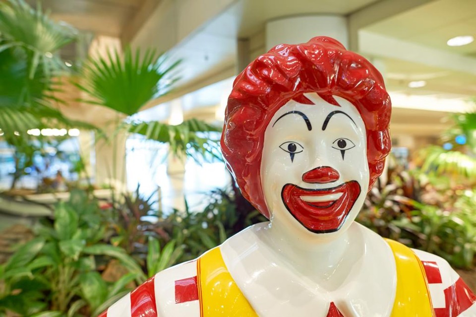 contioutra.com - O desaparecimento de Ronald McDonald n&atilde;o foi por acaso... Entenda o que houve em 2016