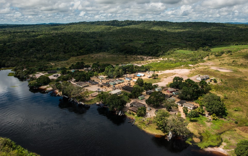 Aldeia dos índios mundurucus, às margens do Rio Tapajós, no Pará. | Fábio Nascimento/© Fábio Nascimento / Greenpeac