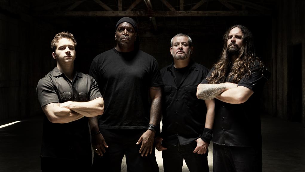 Eloy Casagrande, Derrick Green, Paulo Jr. e Andreas Kisser, a atual formação do Sepultura. | Divulgação/