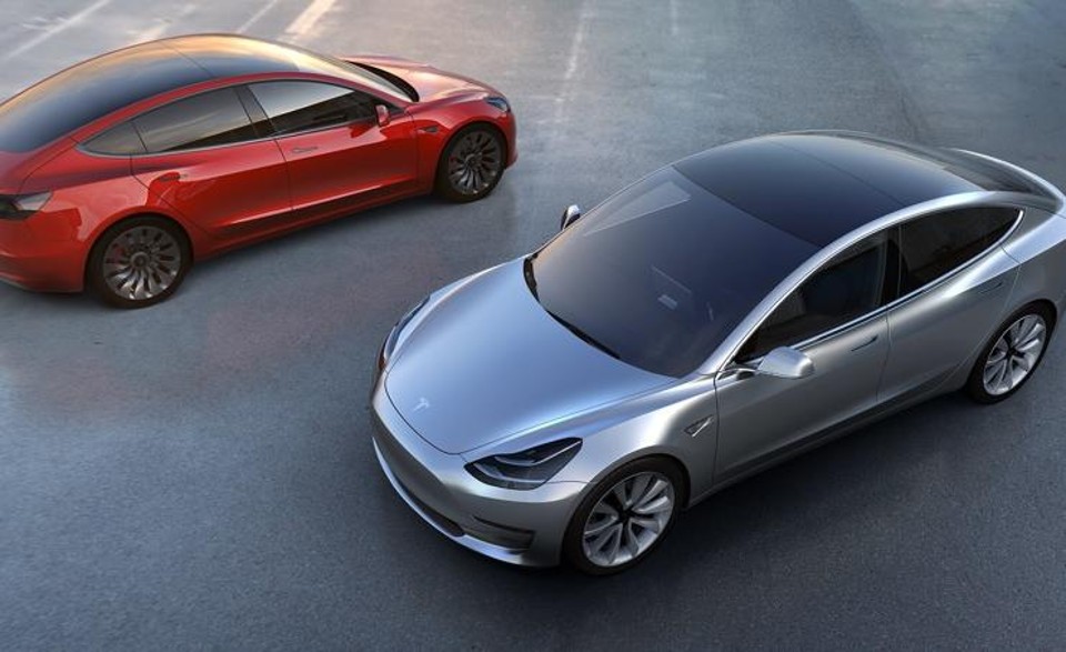 Model 3, novo veículo da Tesla, sairá de fábrica com o novo pacote de direção autônoma | Divulgação/Tesla