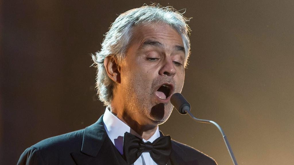 Tenor italiano apresenta repertório baseado em álbum que recria trilhas sonoras de clássicos do cinema. | Maciej Kulczynski/EFE