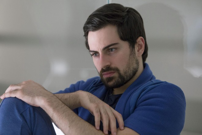 Rafael (Rodolfo Valente). Está disposto a fazer tudo para passar – até trapacear. Egocêntrico, egoísta e sarcástico, esconde seus mistérios . | Divulgação