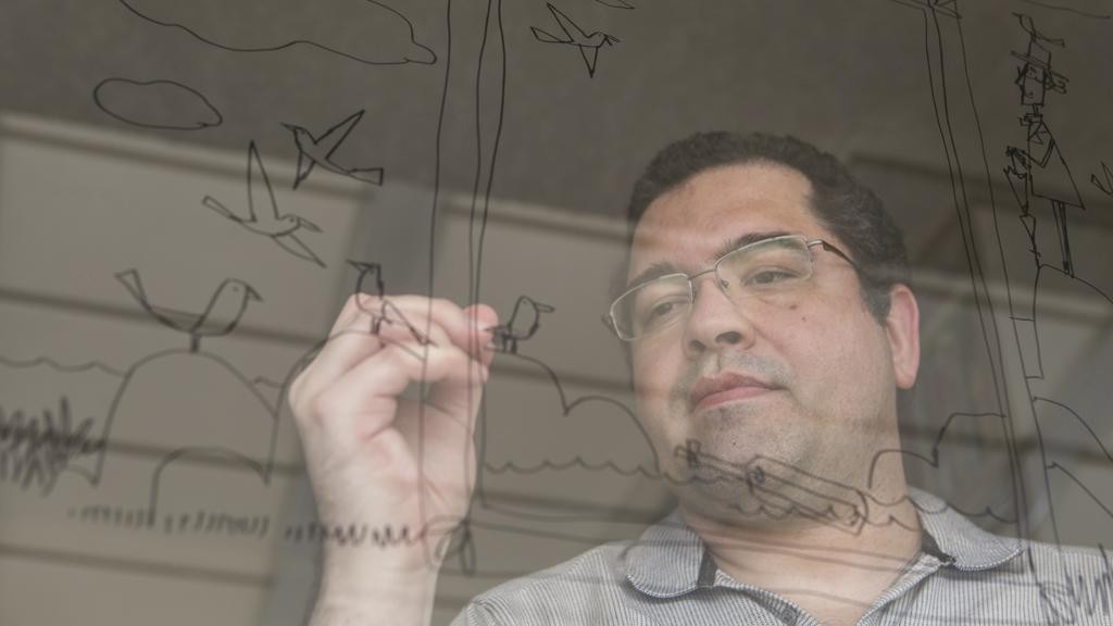 O ilustrador Rogério Coelho: três indicações ao Jabuti