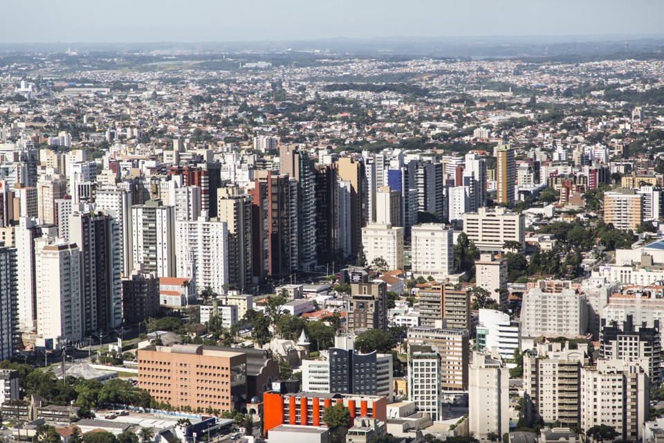 Vista aérea de Curitiba: Almanaque Curitibano apresenta as diferenças entre os bairros da cidade. | Henry Milleo/Gazeta do Povo