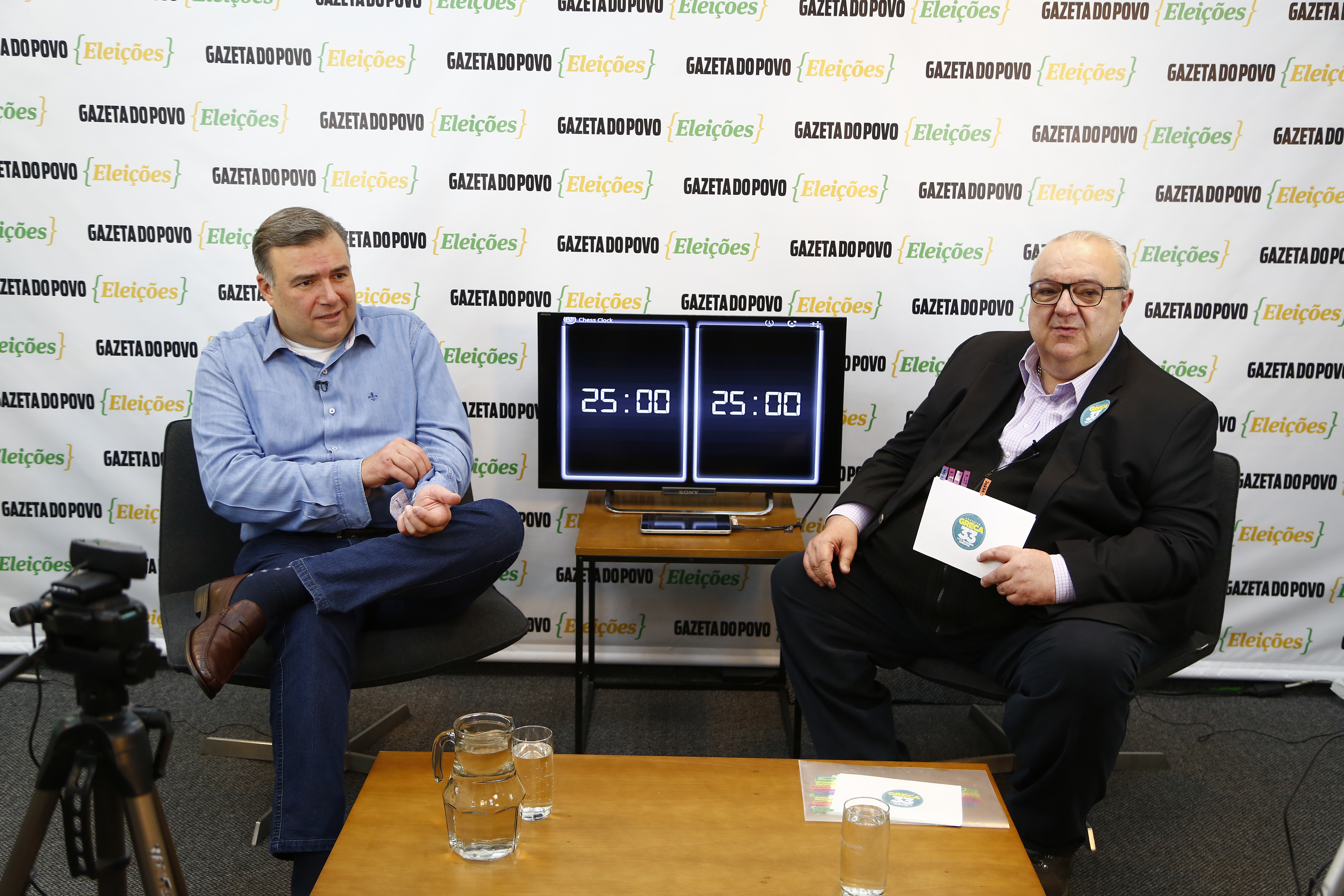 Ney Leprevost (à esq.) e Rafael Greca debateram na Gazeta do Povo | Henry Milleo/Gazeta do Povo/Arquivo