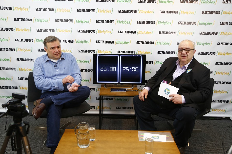 Ney Leprevost (à esq.) e Rafael Greca debateram na Gazeta do Povo | Henry Milleo/Gazeta do Povo/Arquivo