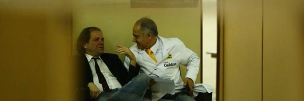 Galdino depôs sobre a agressão contra a vereadora no 1º Distrito Policial, no dia do ocorrido | Lineu Filho/Tribuna do Paraná