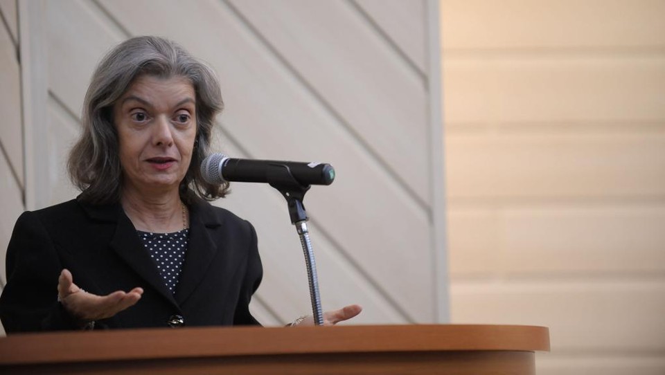 STF deixa em aberto situação de quem já tem desaposentação Segundo a ministra Cármen Lúcia, o INSS não vai tomar nenhuma atitude sem o conhecimento amplo da decisão do tribunal | Feranando Frazão/Agência Brasil