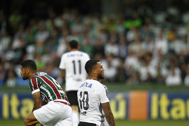 Kazim lamenta lance perdido em bom avanço alviverde | Jonathan Campos /Gazeta do Povo