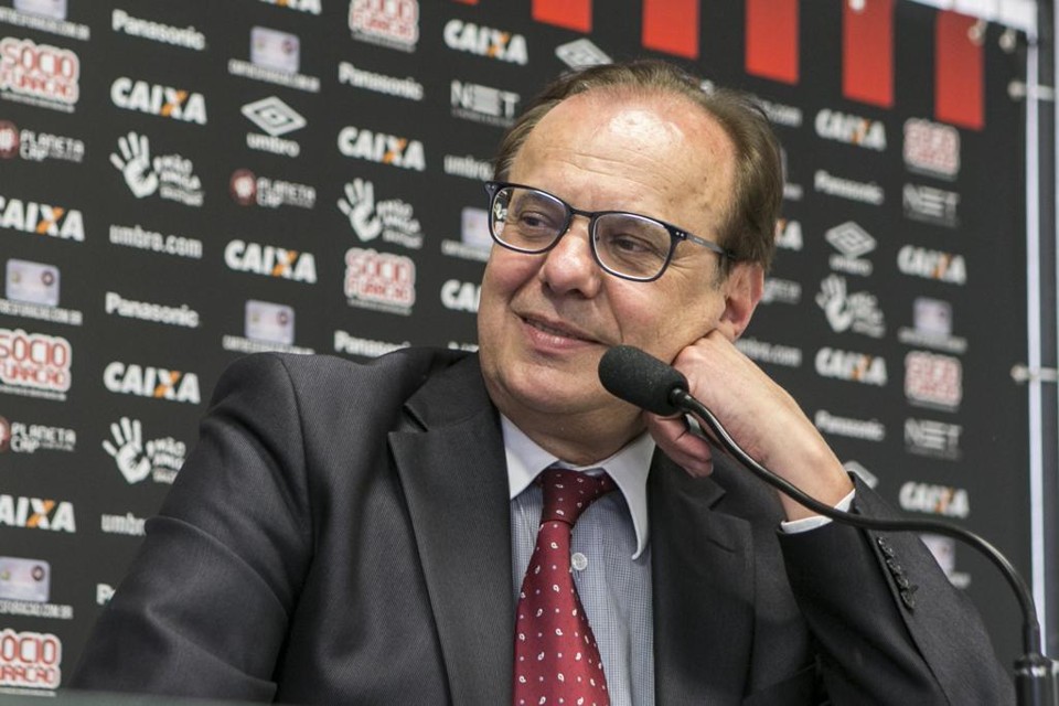 Presidente do Atlético nega retaliação com ingresso a R$200 para Atletiba Presidente do Atlético, Luiz Sallim Emed. | Marcelo Andrade/Gazeta do Povo