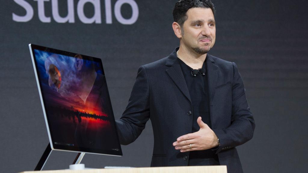 Computador tem tela LCD de 28 polegadas sensível ao toque | DON EMMERT/AFP