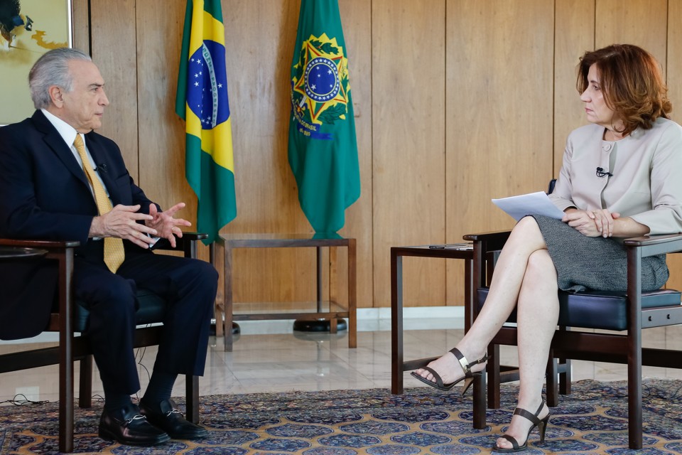 Temer conversa com a jornalista Miriam Leitão | Marcos Corrêa/Presidência da República