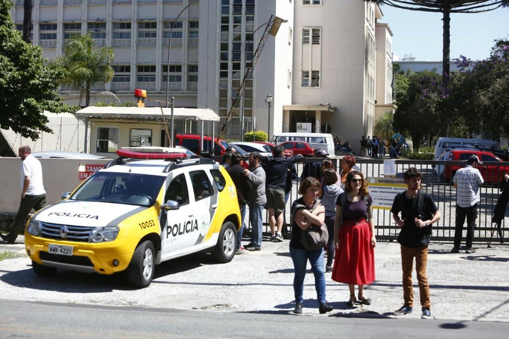 PM acompanha notificação no CEP | Henry Milléo/Gazeta do Povo