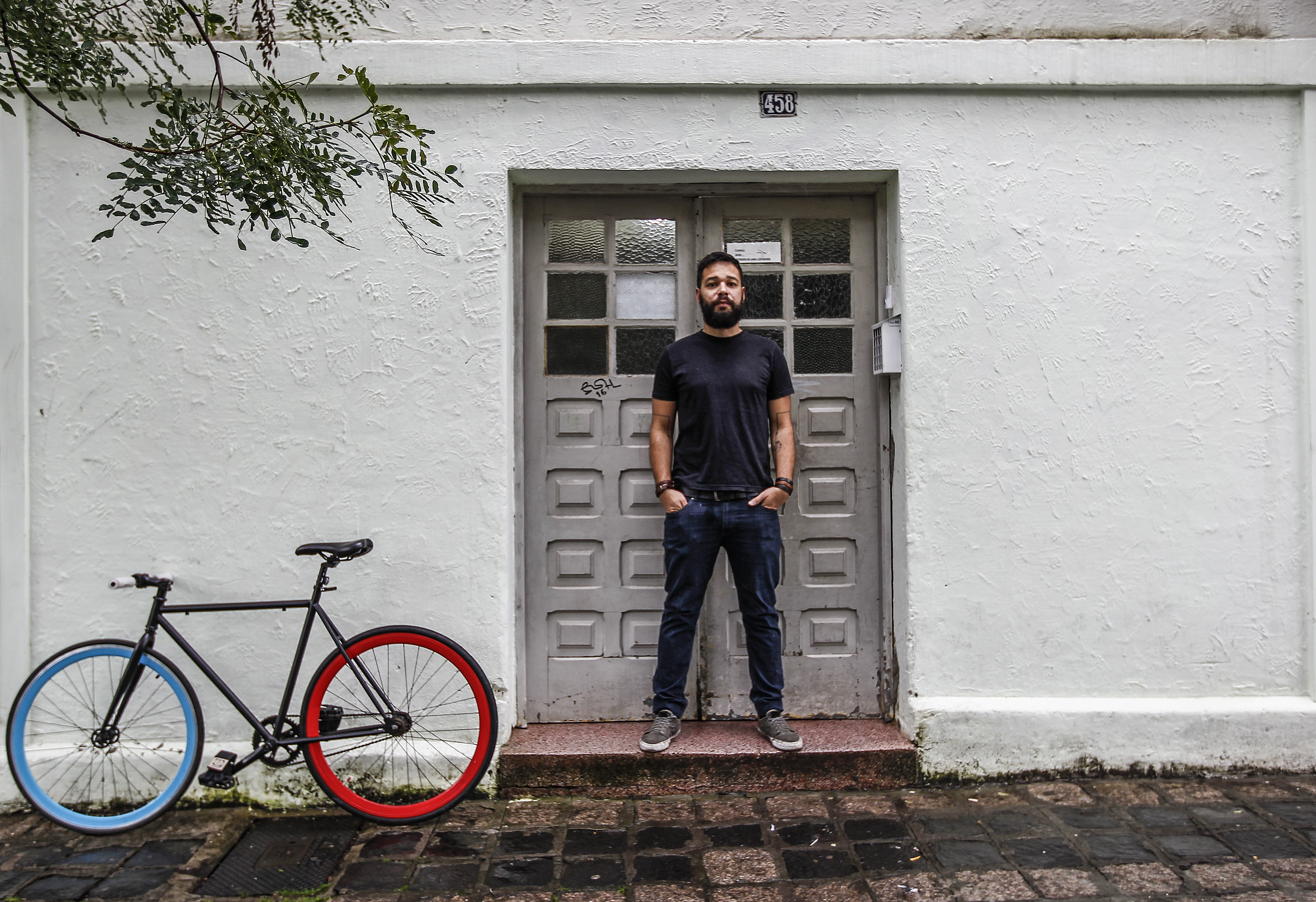 Faz oito anos que o empresário Guilherme Nagueva vai de bicicleta para o trabalho. | Jonathan Campos/Gazeta do Povo