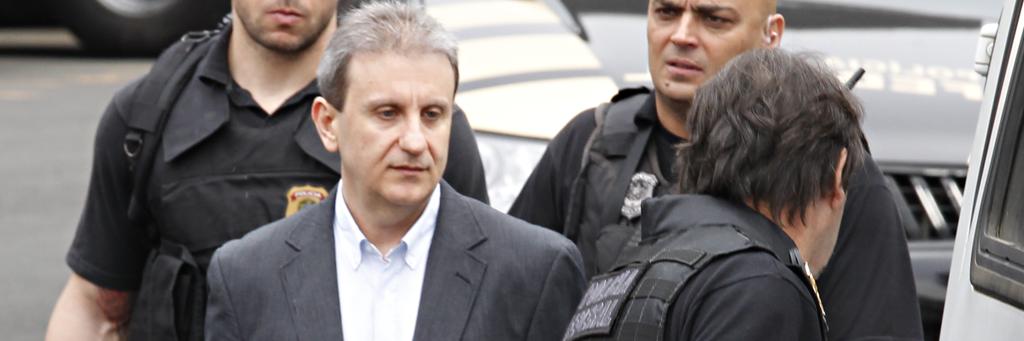 Youssef é levado para depôr, em Curitiba | Aniele Nascimento/Gazeta do Povo/Arquivo