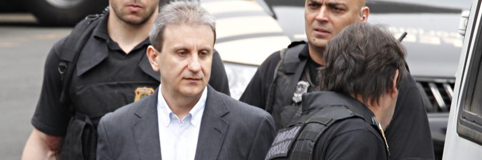 Youssef é levado para depôr, em Curitiba | Aniele Nascimento/Gazeta do Povo/Arquivo